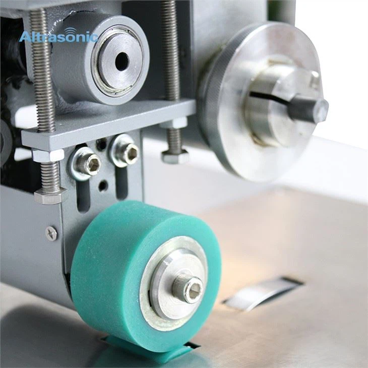 Needleless Sewing Equipment